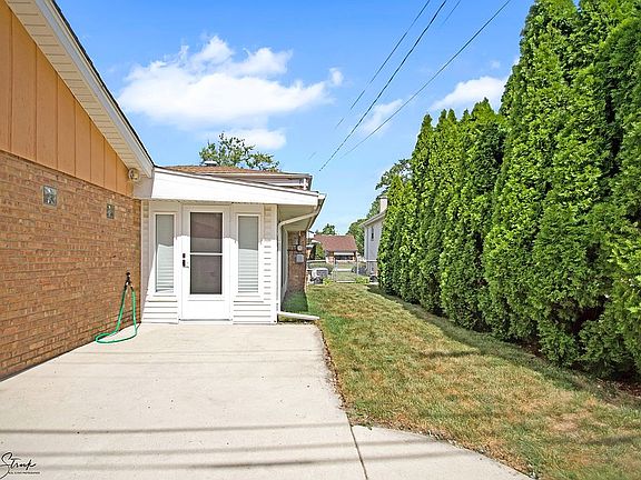 3rd image of 5433 W 99th Pl