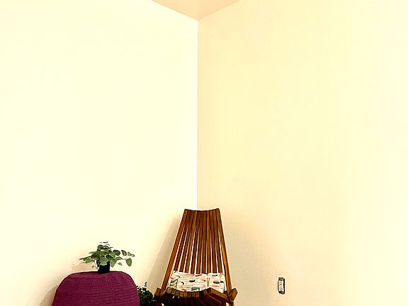 4th image of 2616 N Beachwood Dr APT 3