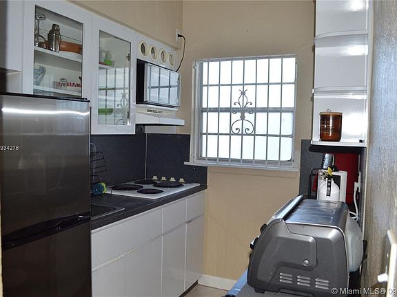 5th image of 19051 Collins Ave APT E122