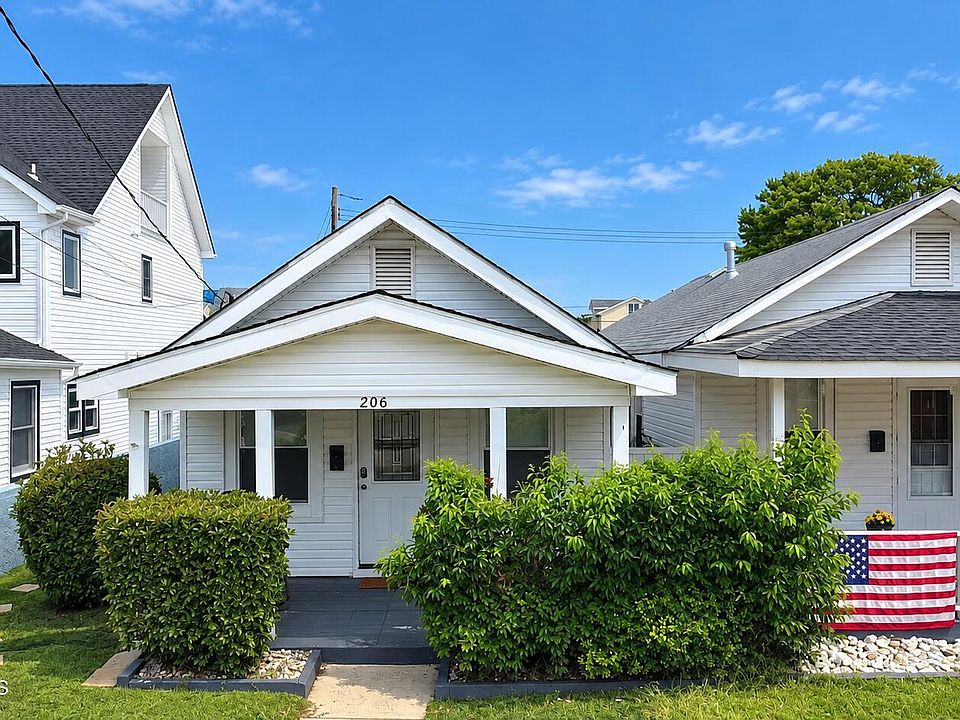 1st image of 206 16th Avenue