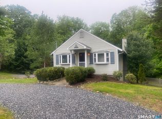 34 Transylvania Rd, Woodbury, CT 06798