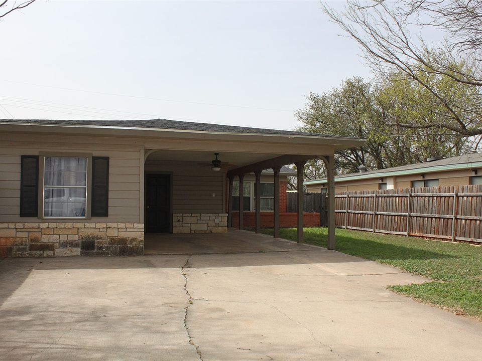 1st image of 734 S Jefferson Dr