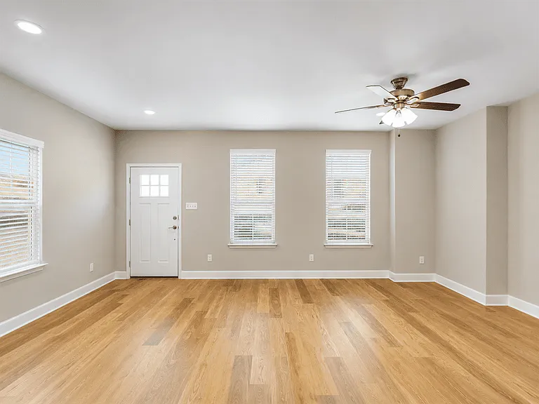 7204 Magnolia Crk #101 — Photo 8