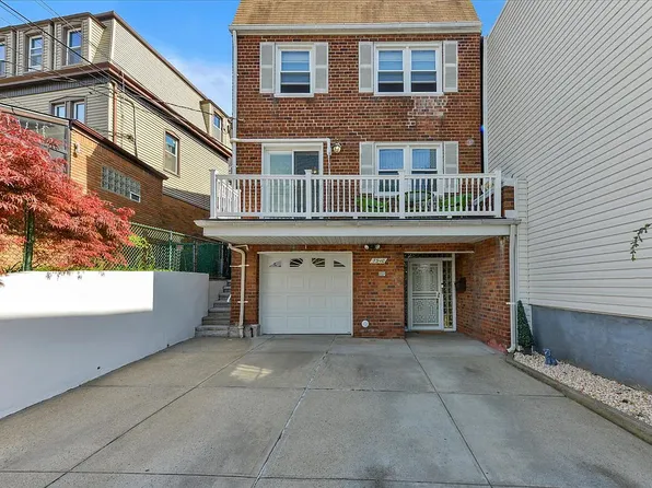 7310 57th Ave, Maspeth, NY 11378