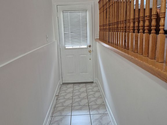 3rd image of 1050 Bristol Rd W #111