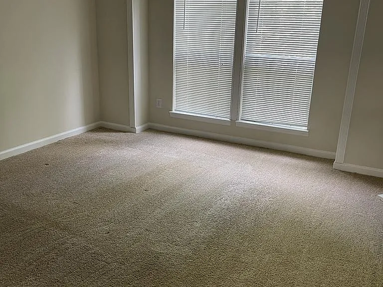 119 Granville Ct — Photo 16