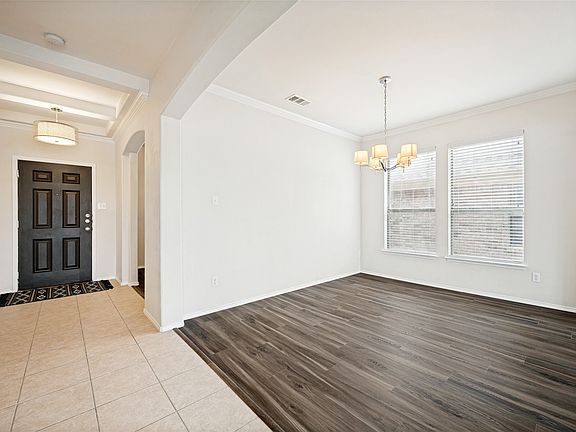 5th image of 5117 Sweetgum Ct