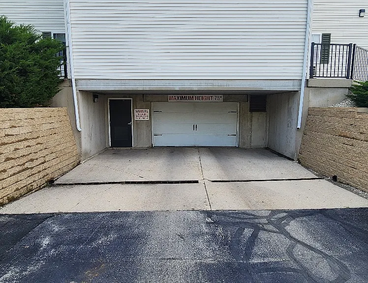Sunrise Heights — Photo 14