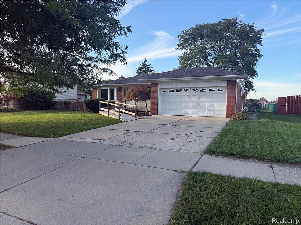 1st image of 15632 Susan St