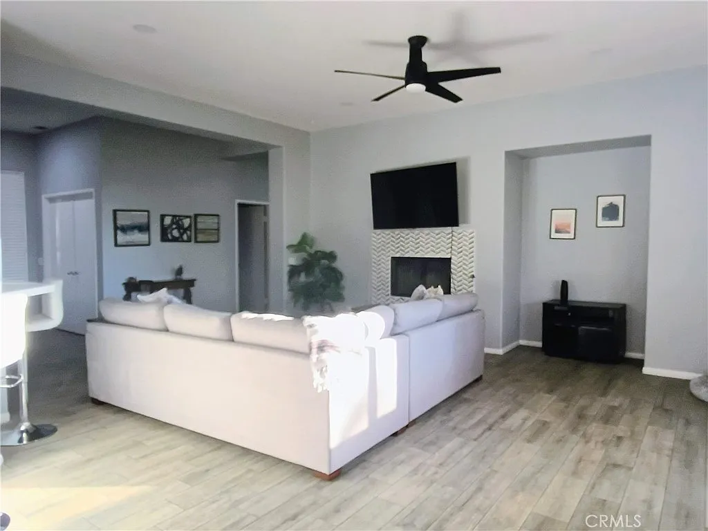 3 bed, 2006 sqft, $3,000 — Photo 4