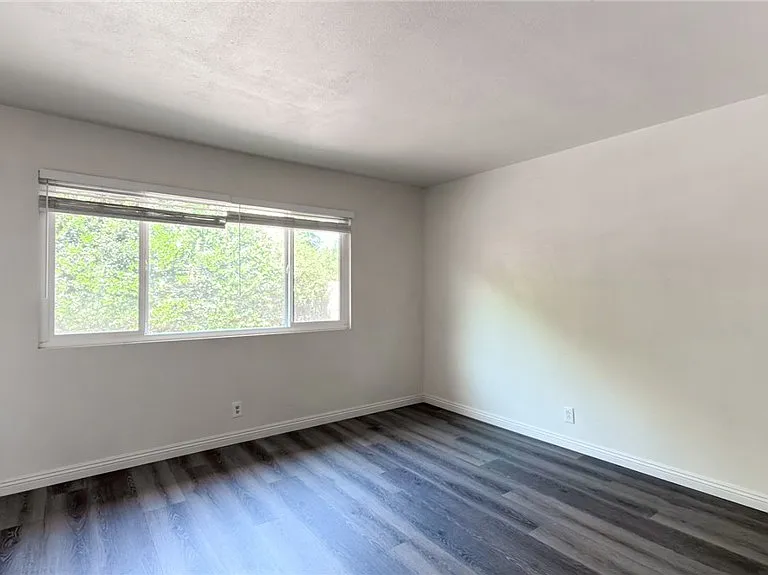 1359 Calle De Oro — Photo 12