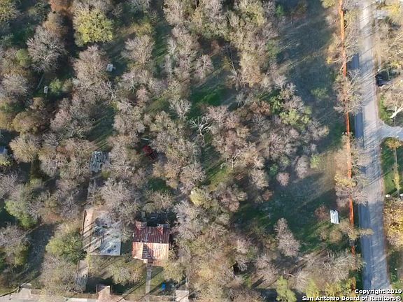 3rd image of 205 W Ansley Blvd