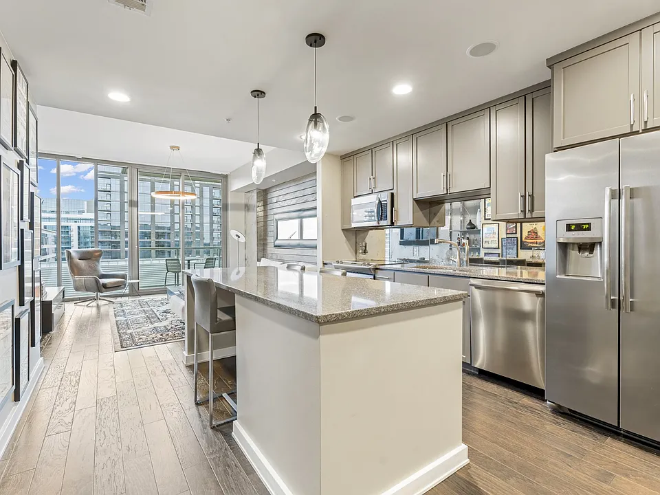 1212 Laurel St #2114