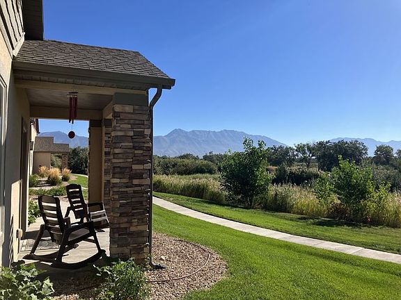 4th image of 363 E Seagull Ln