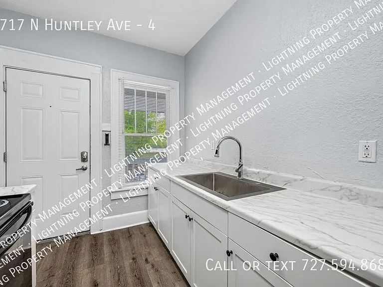 7717 N Huntley Ave #4 — Photo 18