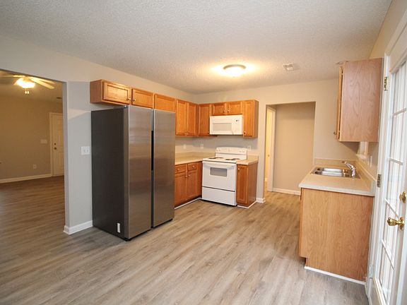 3rd image of 154 Drewsbury Ln