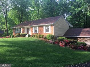 7112 Roxann Rd, Alexandria, VA 22315