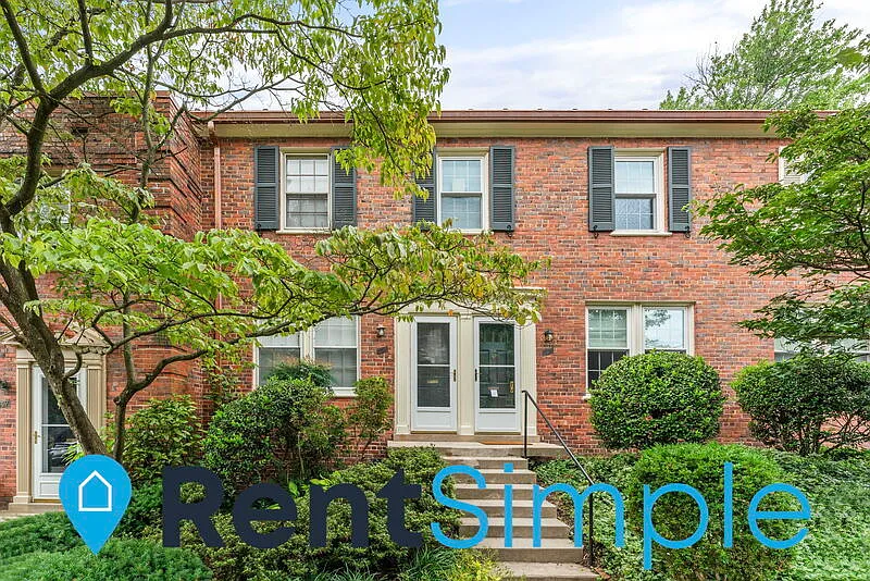 1300 S Barton St #338