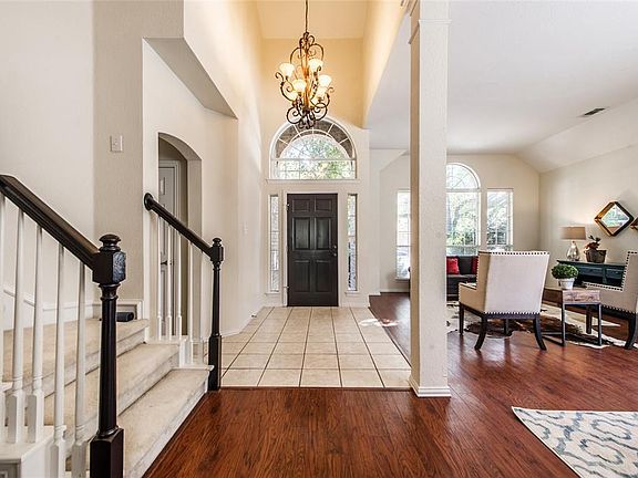3rd image of 3508 Cottonwood Springs Dr