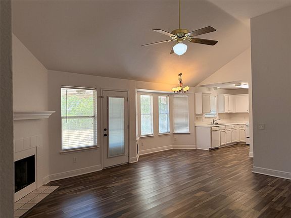 4th image of 2202 Corbin Way
