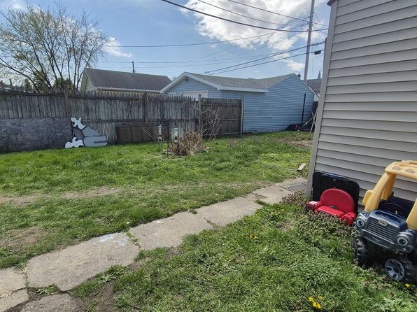 421 S Warren St, South Bend, IN 46619