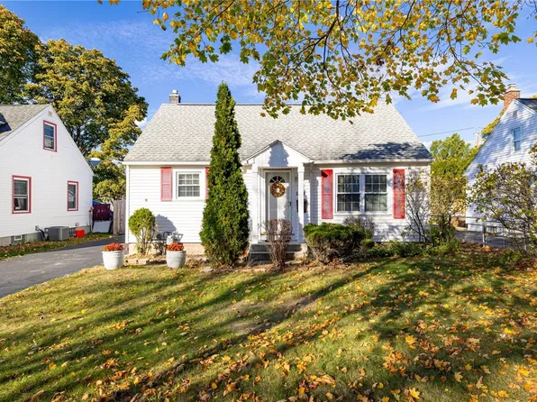 110 Brayton Rd, Rochester, NY 14616