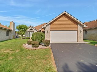 18335 Pinewood Ln, Tinley Park, IL 60477