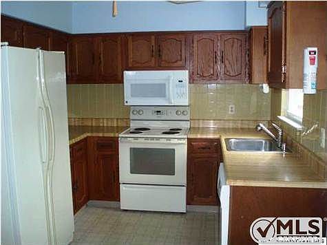 2nd image of 18A Birchwood Dr #50