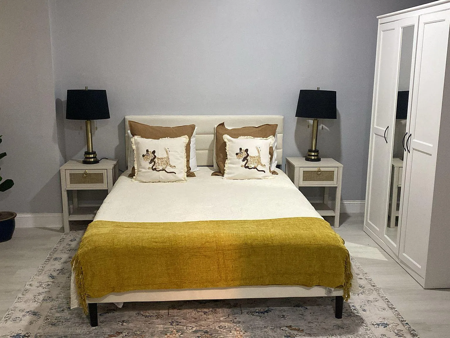 1 bed, 1.0 bath, 300 sqft, $1,377 — Photo 1