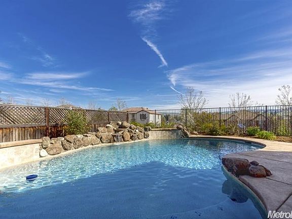 5th image of 5000 Casina Pl