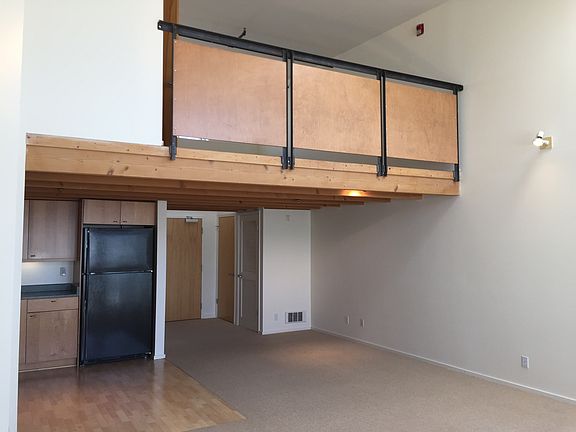 3rd image of 825 Minnesota St APT 8