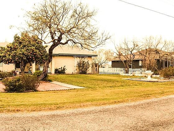 1st image of 102 Pintail Ln