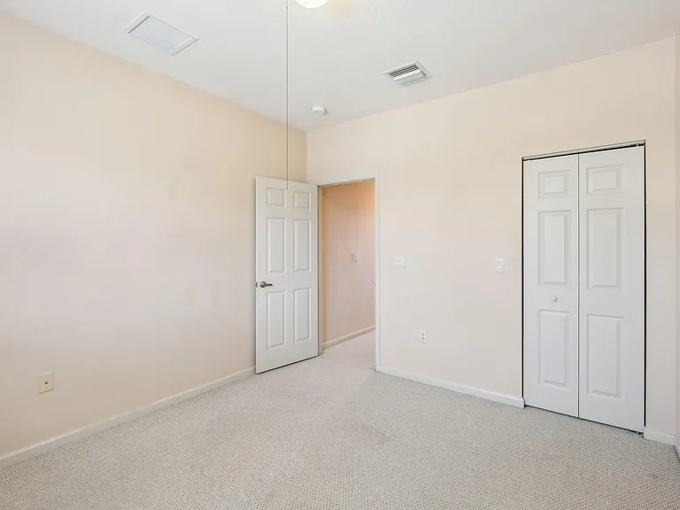 2584 Stockbridge Sq SW — Photo 32