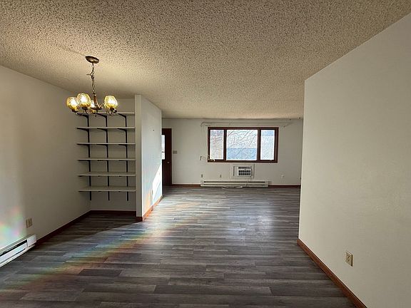 4th image of 135 Lucille Ave #4