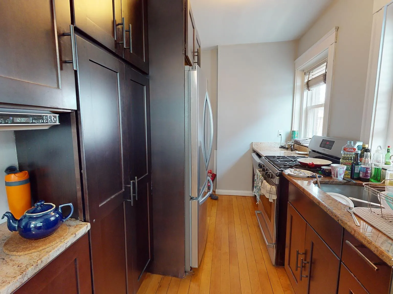 3 bed, 800 sqft, $2,850 — Photo 2