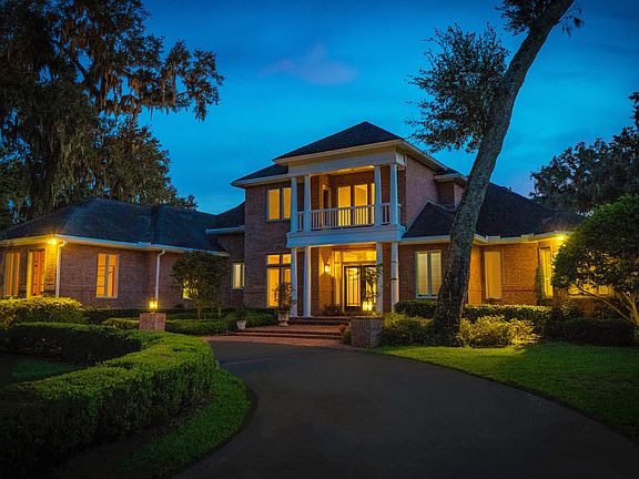 2nd image of 2753 Forest Cir