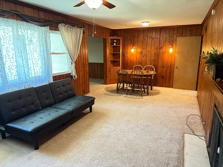 10 University Ct — Photo 3
