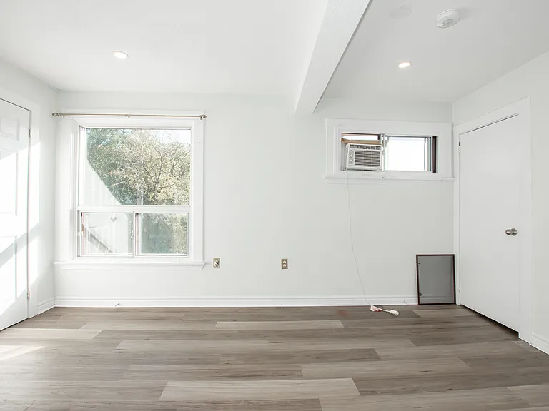 204 Sanford Ave S #L282H2 — Photo 16
