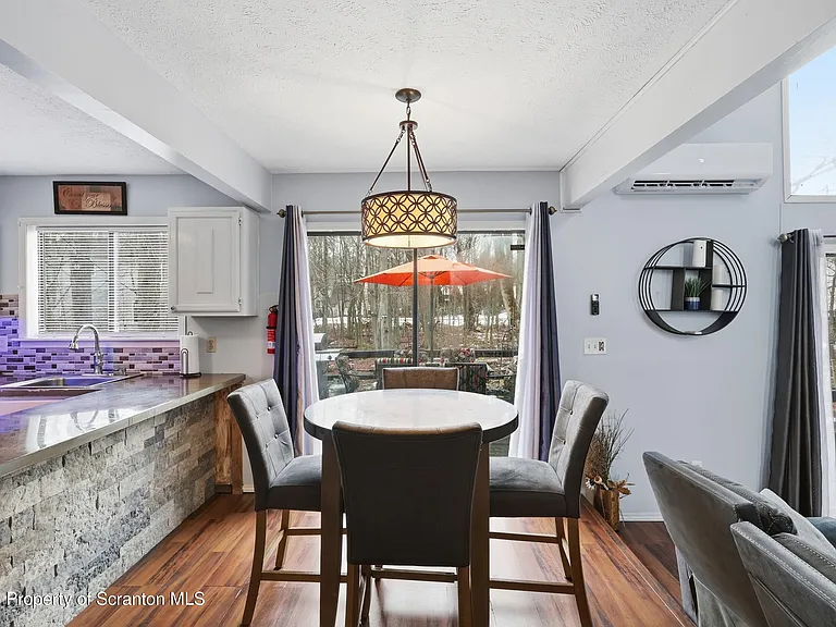 1379 Winding Way — Photo 15