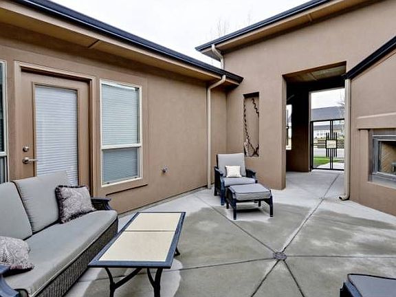 Courtyard with Fireplace