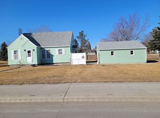 302 5th Ave, Ipswich, SD 57451
