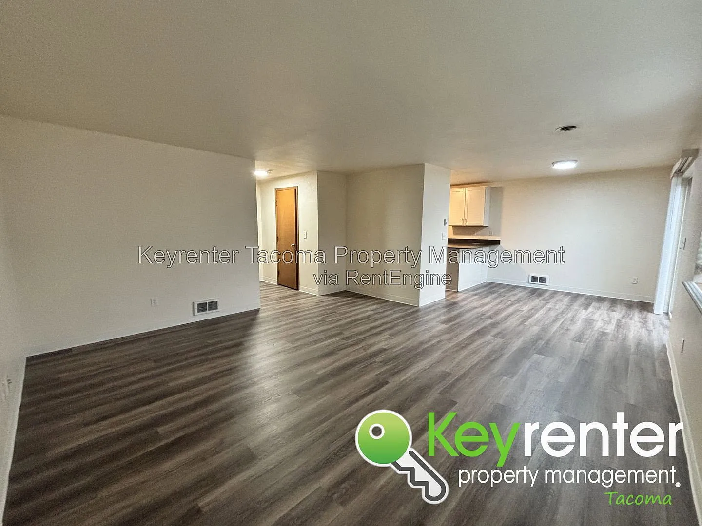 3 bed, 2.5 bath, 1349 sqft, $2,500 — Photo 4