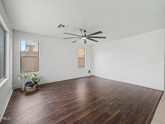 4th image of 25037 W ILLINI Street