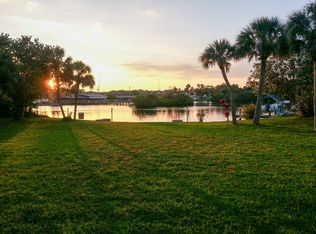 5374 Carmilfra Dr, Sarasota, FL 34231