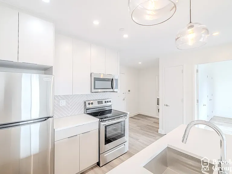 101-19 Rockaway Beach Blvd #3N — Photo 5