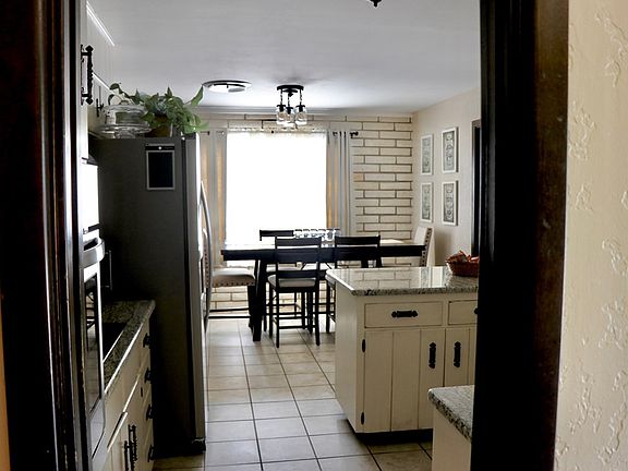 5th image of 1424 Sunnyvale St