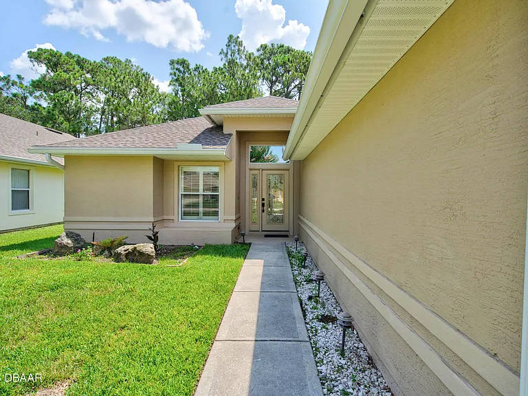 1223 Crown Pointe Ln — Photo 3