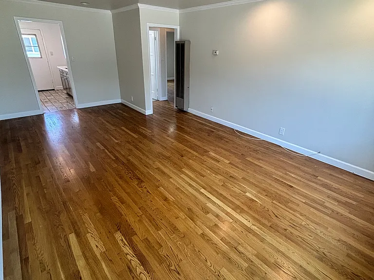 131 1/2 S Bushnell Ave — Photo 10