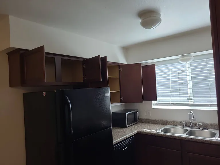 926 & 934 W 8th Pl — Photo 13