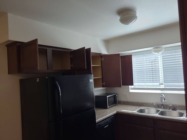 926 & 934 W 8th Pl #938